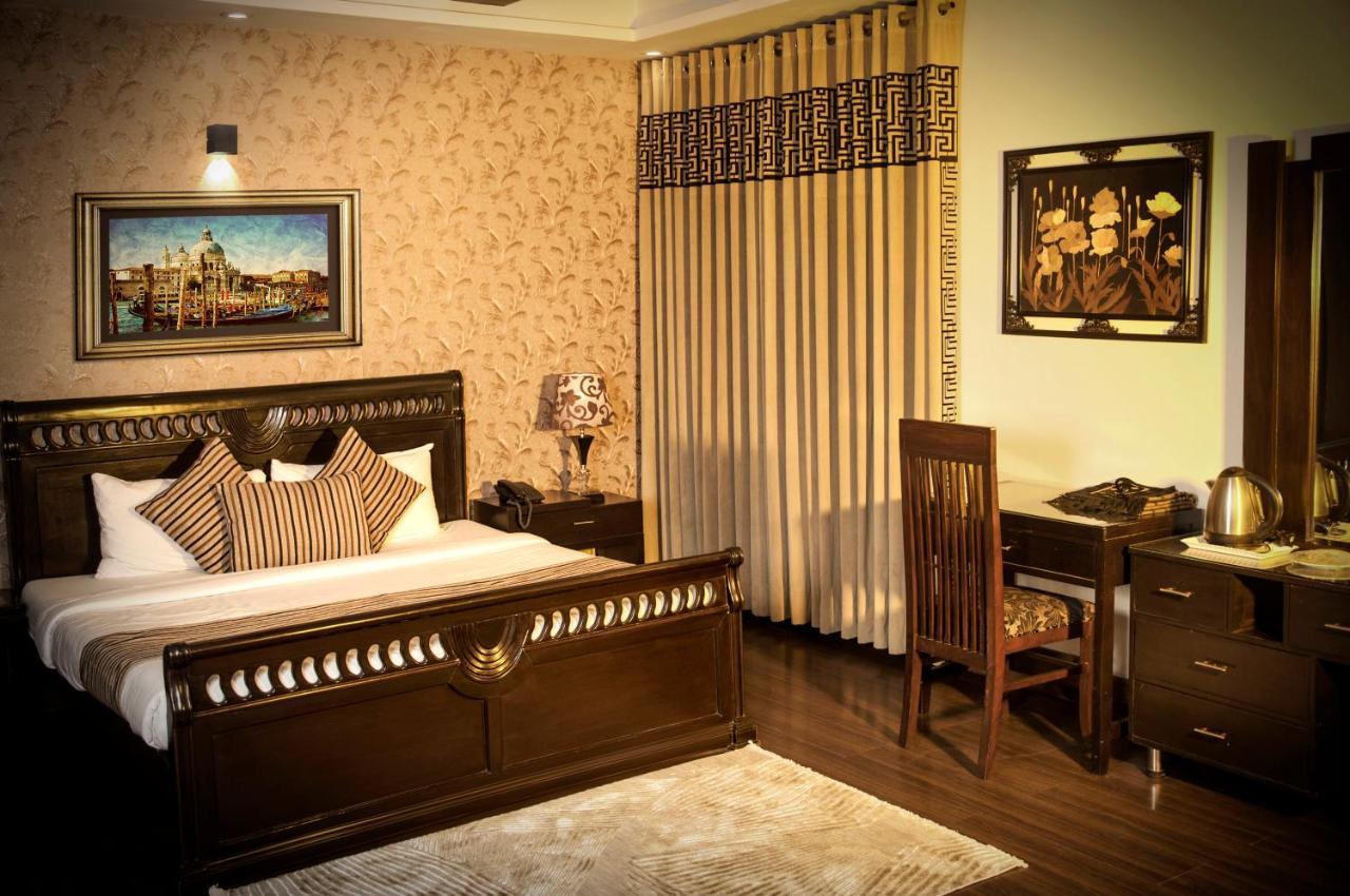 Royal Elegance Hotel Лахор Екстер'єр фото