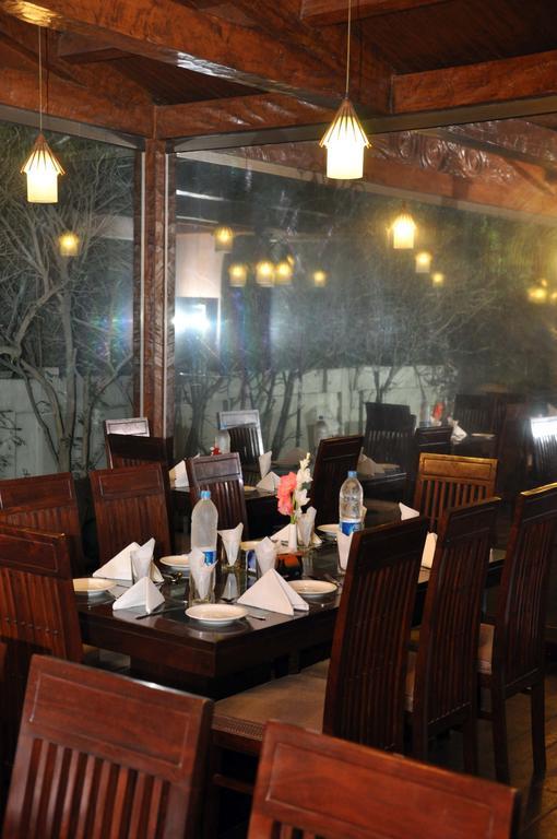 Royal Elegance Hotel Лахор Екстер'єр фото